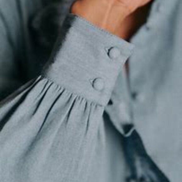 Sezane Chlo Shirt in Chambray Size US 6 - 100% cotton shirt - Picture 3 of 9